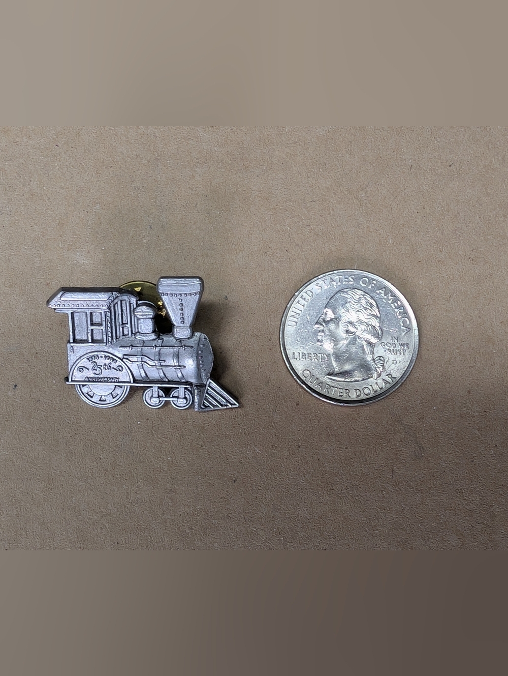 Vintage 1998 Hallmark Silver Train Commemorative Lapel or Tie Pin - Picture 3 of 3